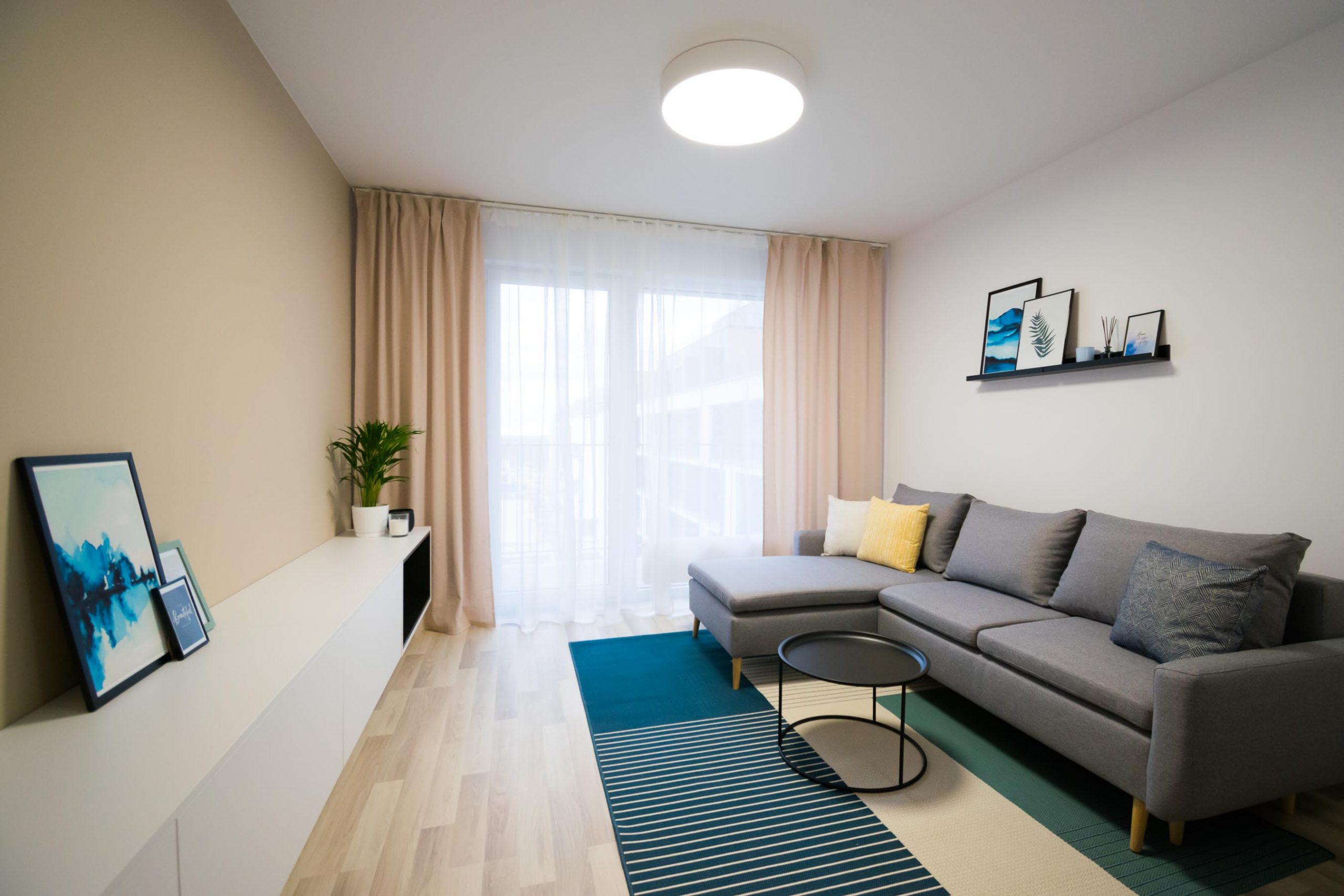 Interiér nájomného bytu, Bratislava, obývacia izba, VAUarchitects