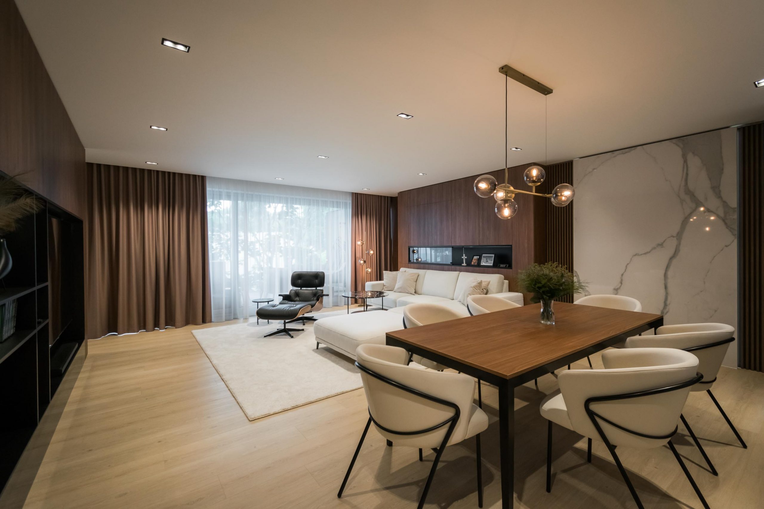 Interiér 3-podlažného RD, Bratislava | VAUarchitects